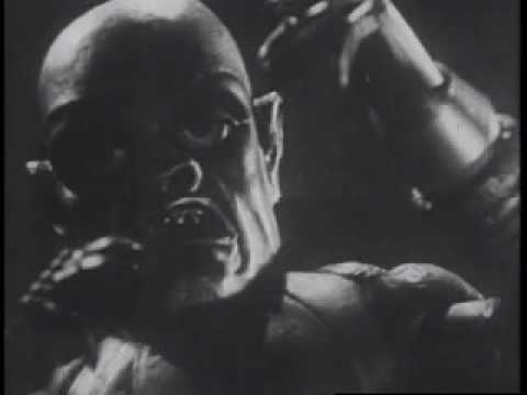 The Phantom Creeps (1939) - Killer Robot